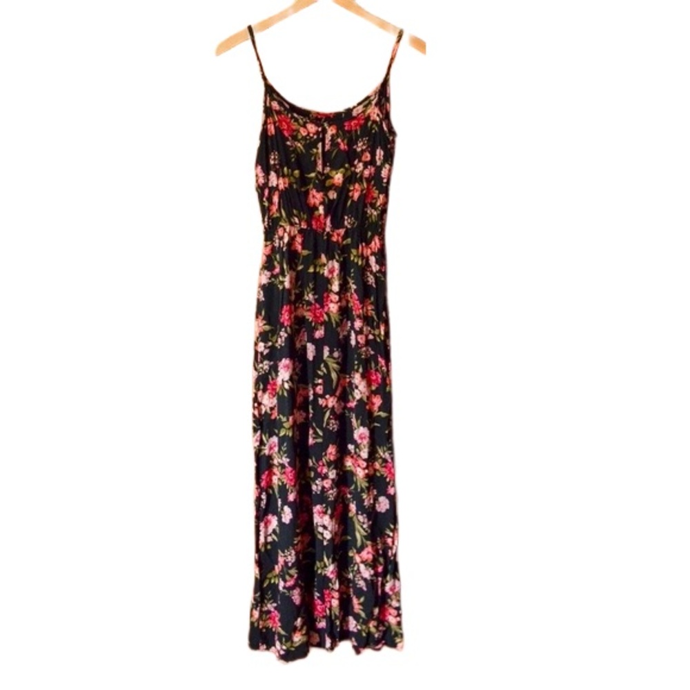 Forever 21 Black Floral Maxi Dress